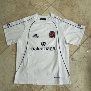 Balenciaga White Soccer
Manchester Jersey T Shirt Oversized Size L